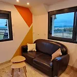 בית נופש Panarama Maison Neuve Superbe Vue